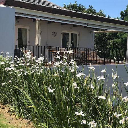 Majini Guesthouse Sweet Valley Екстериор снимка