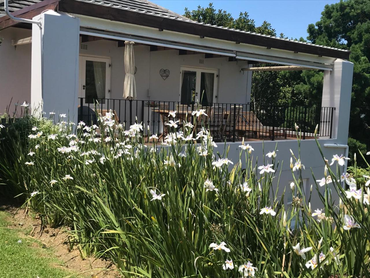 Majini Guesthouse Sweet Valley Екстериор снимка